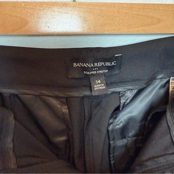 Banana Republic Elegant Black Trousers - Picture 3 of 7